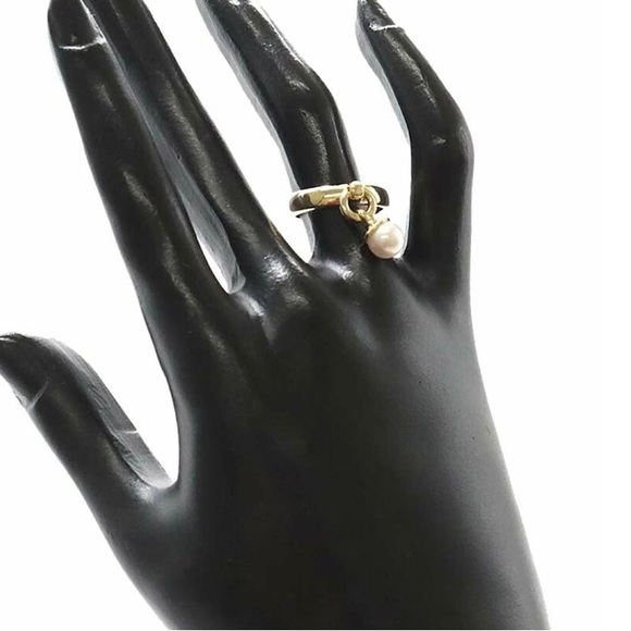 Tiffany & Co. Fascination Pearl 18k Yellow Gold Drop Charm Band Ring - Picture 8 of 10